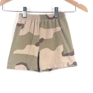 ⭐️ 5/$30- Vintage wash camo shorts